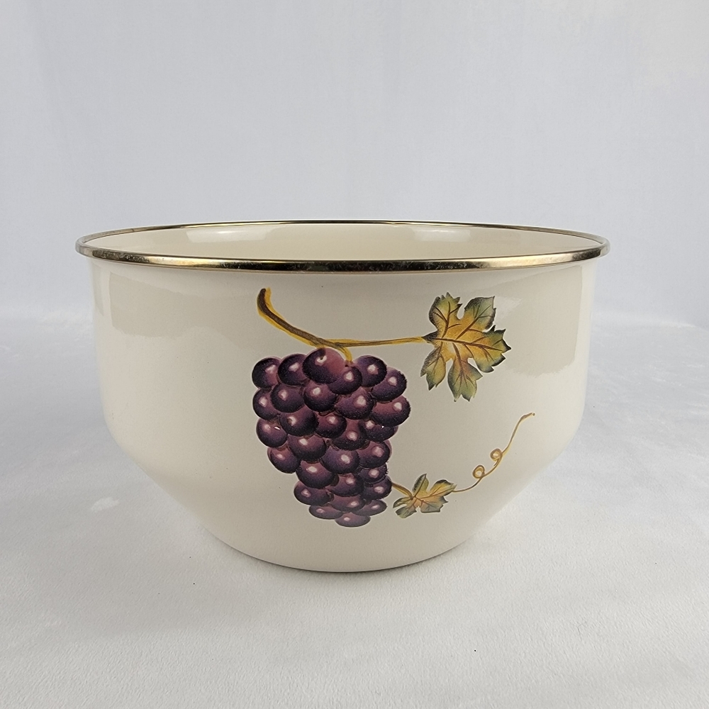 Tabletops Unlimited Villa Grande enamel mixing bowl 8.75" Matching Lid Gold Trim